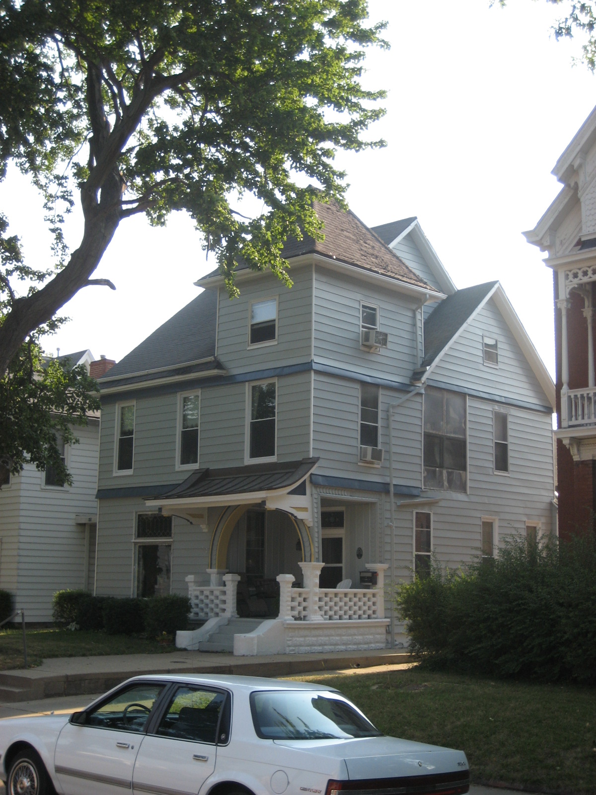 Rusche House (411 N Wabash)